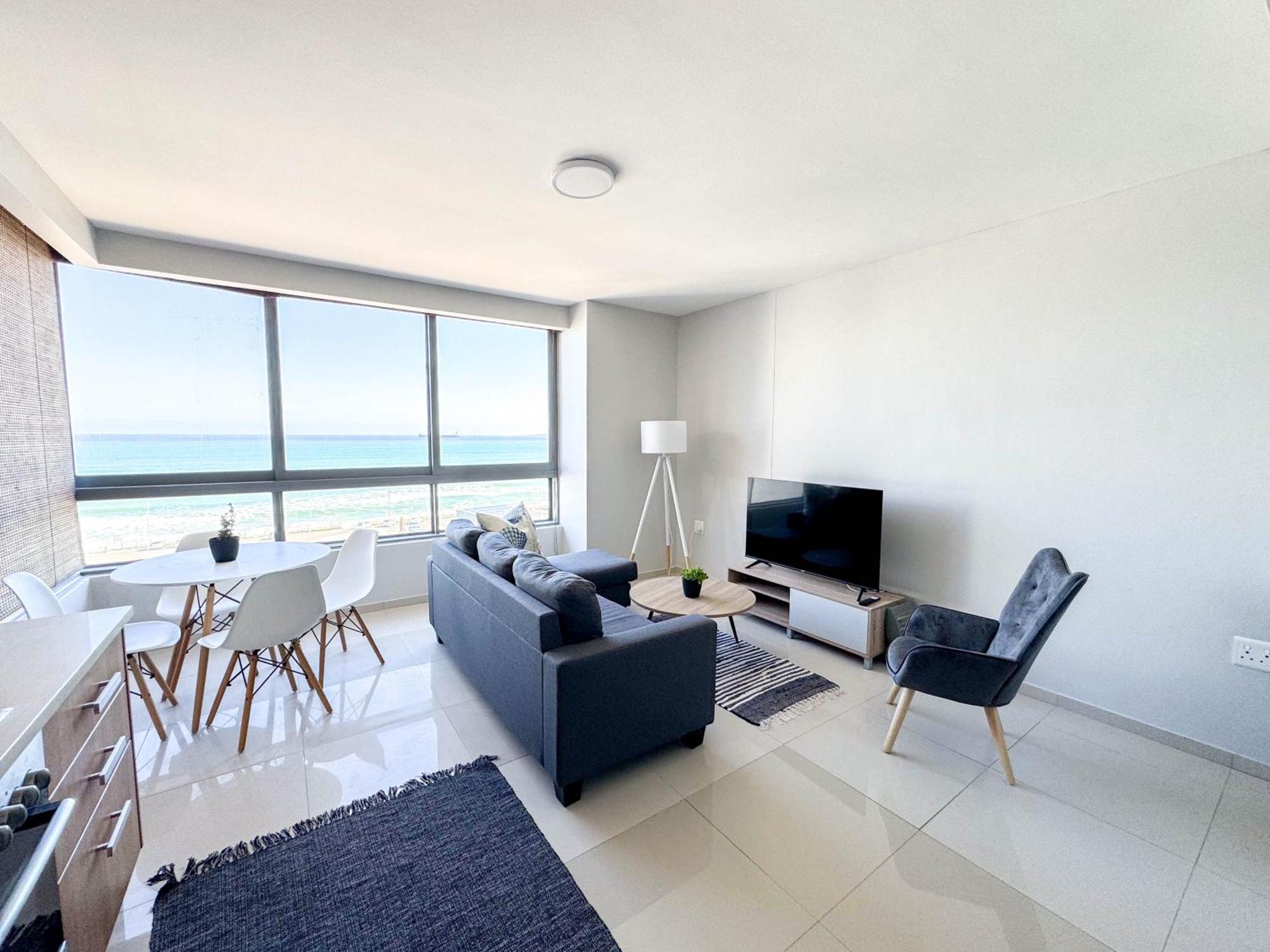 Ilanga Africa Front Apartment *